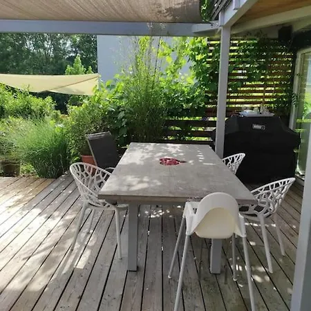 Kinderparadies Mit Naturpool Und Bauernhofflair * Wannweil