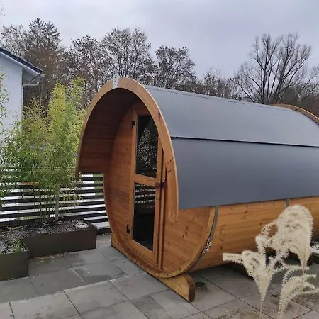 Kinderparadies Mit Naturpool Und Bauernhofflair Ferienhaus Wannweil