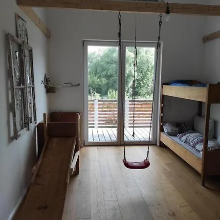 Kinderparadies Mit Naturpool Und Bauernhofflair *