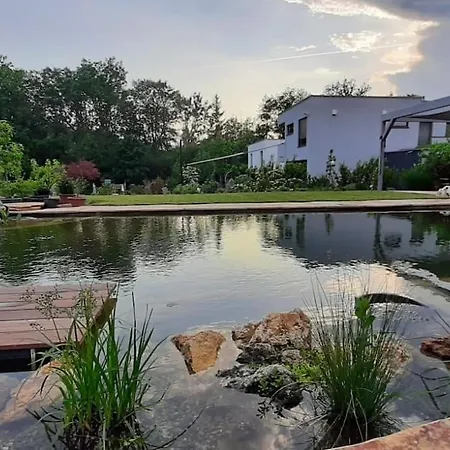 Kinderparadies Mit Naturpool Und Bauernhofflair Ferienhaus